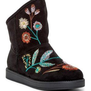 Indigo Rd. Ahoy Faux Fur Lined Boot (size 7)